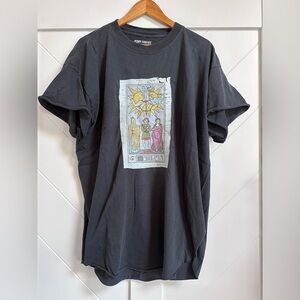 Pebby Forevee side slit tee. Size XL